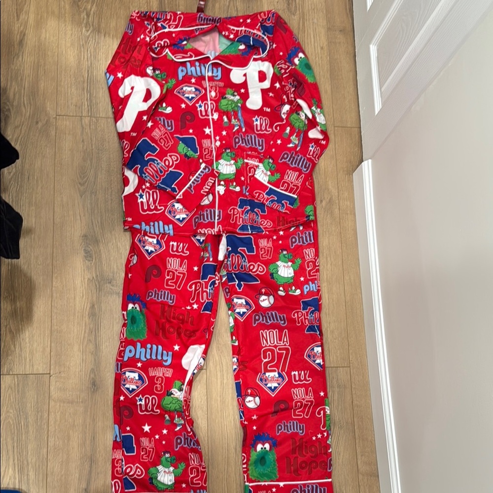 Adult Women’s Phillies Pajamas- Medium